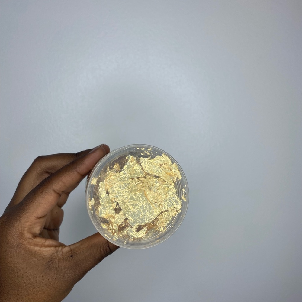 Gold leaf - Picture 2 of 3